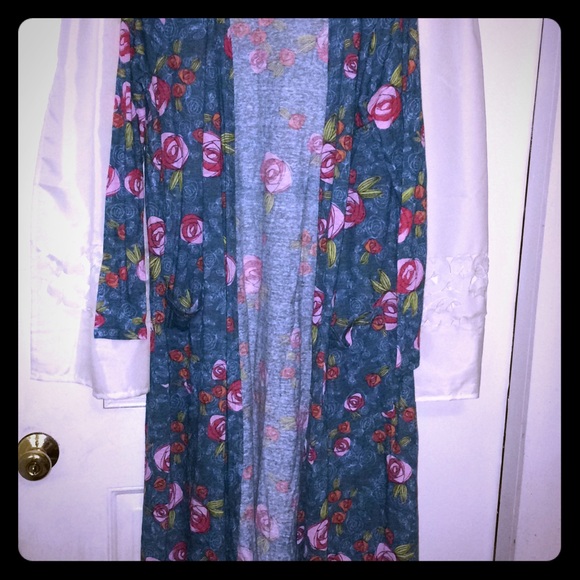 LuLaRoe Sweaters - Lularoe Sarah M